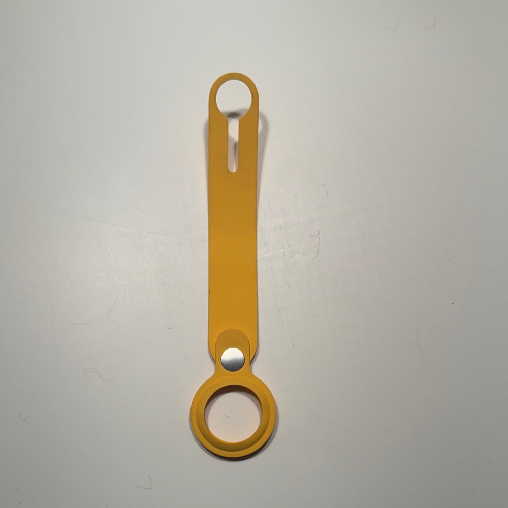 Apple Yellow Leather Loop AirTag Keychain Holder - Picture 2 of 2